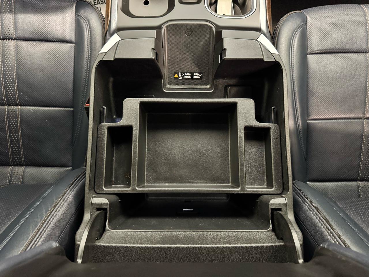 Used 2023 Chevrolet Silverado 1500 High Country w/ Technology Package AWD/4WD image 29