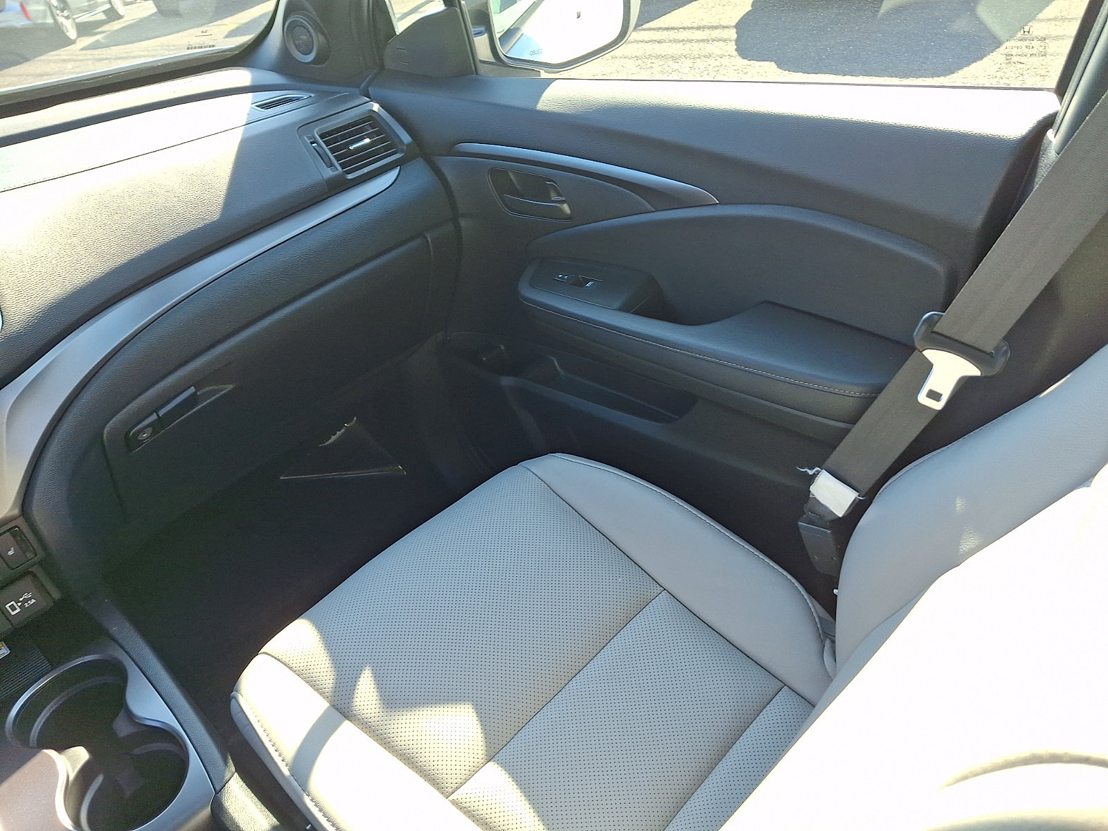 Used 2023 Honda Passport EX-L image 12