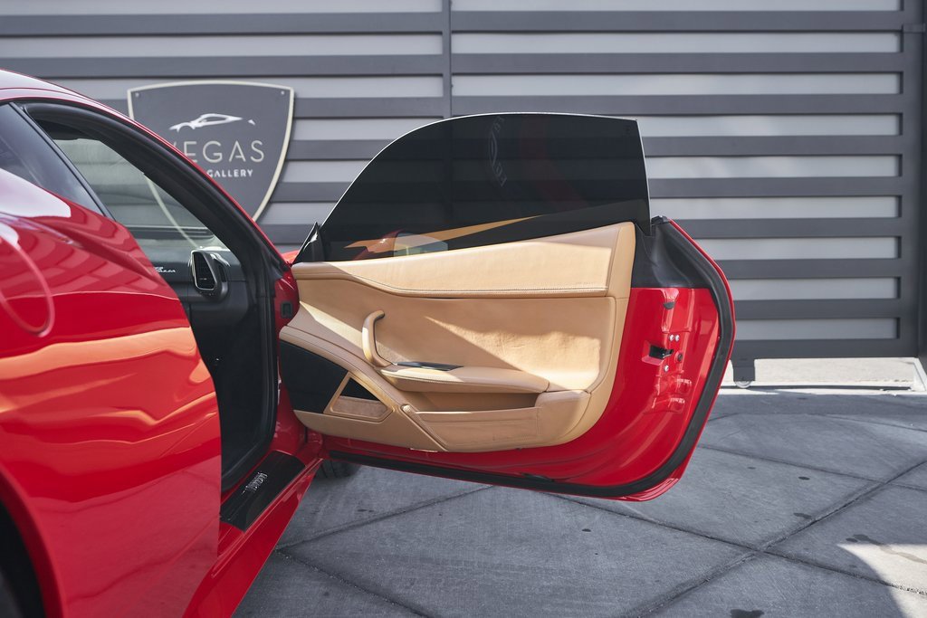 Used 2013 Ferrari 458 Italia Coupe image 30