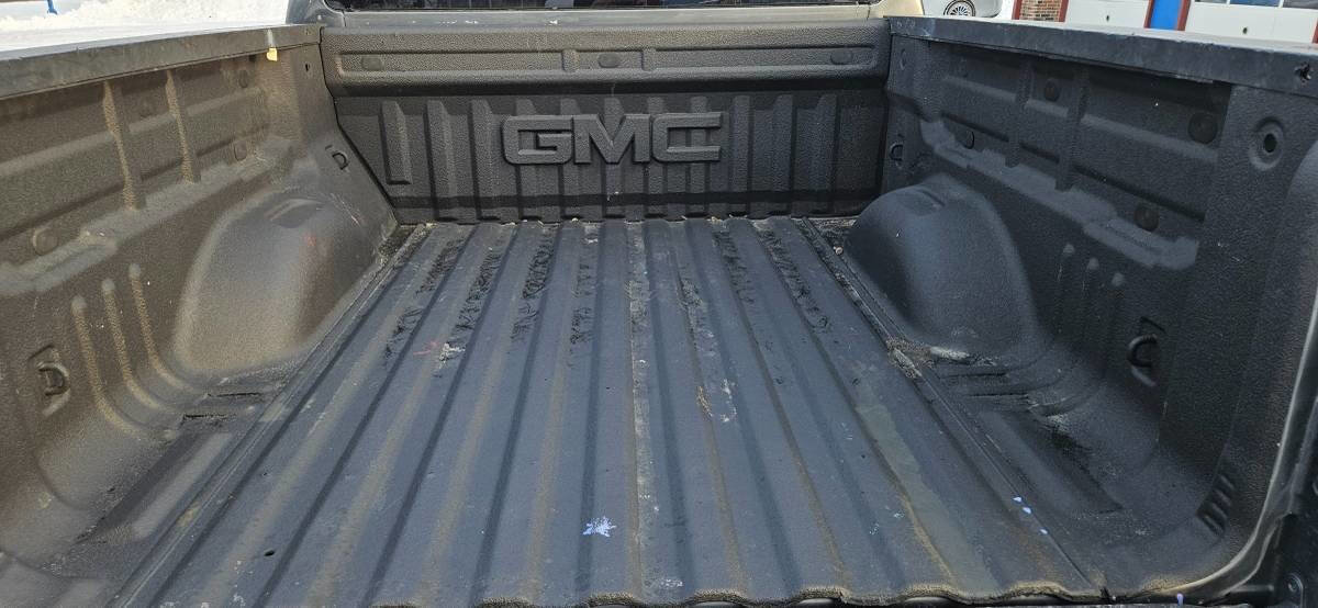 Used 2016 GMC Canyon SLT w/ Driver Alert Package image 8