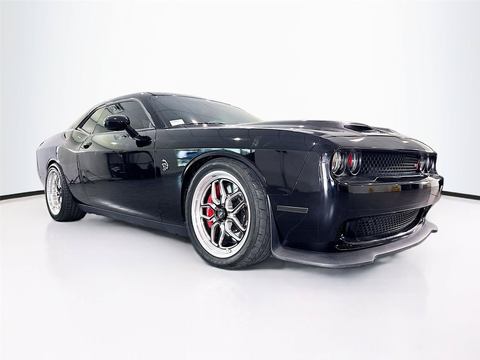 Used 2022 Dodge Challenger SRT Hellcat Redeye RWD image 3