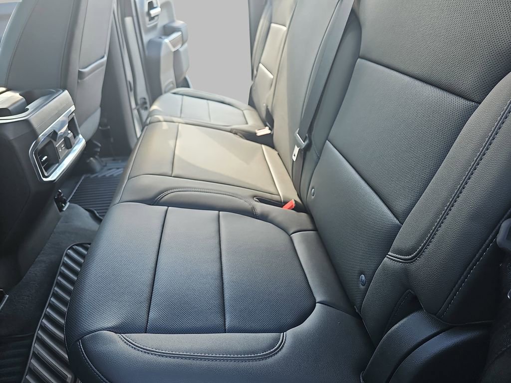 Used 2019 Chevrolet Silverado 1500 LTZ w/ LTZ Plus Package AWD/4WD image 17