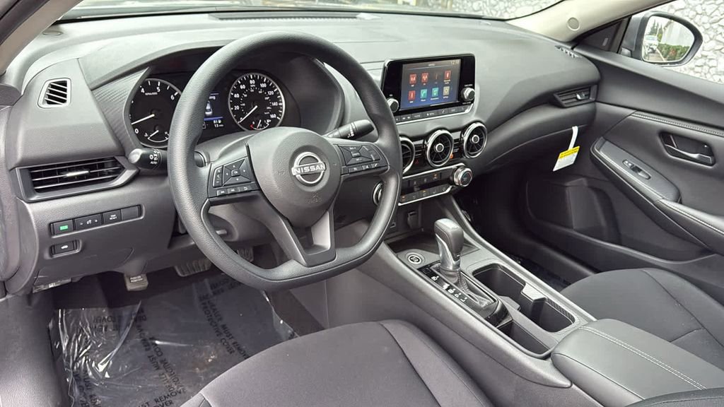 Used 2025 Nissan Sentra S image 3