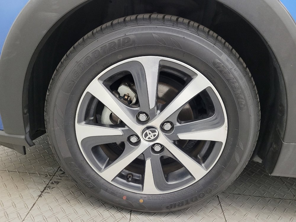 Used 2018 Toyota Prius C Three w/ Carpet Mat Package image 31