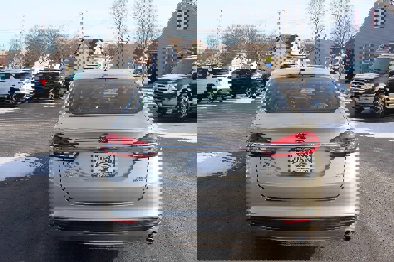 Used 2018 Ford Fusion S image 5