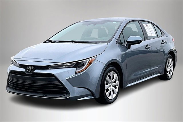 Used 2024 Toyota Corolla LE image 2