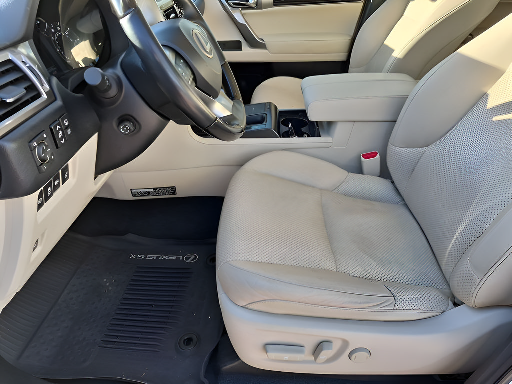 Used 2023 Lexus GX 460 Luxury w/ Sport Design Package AWD/4WD image 38