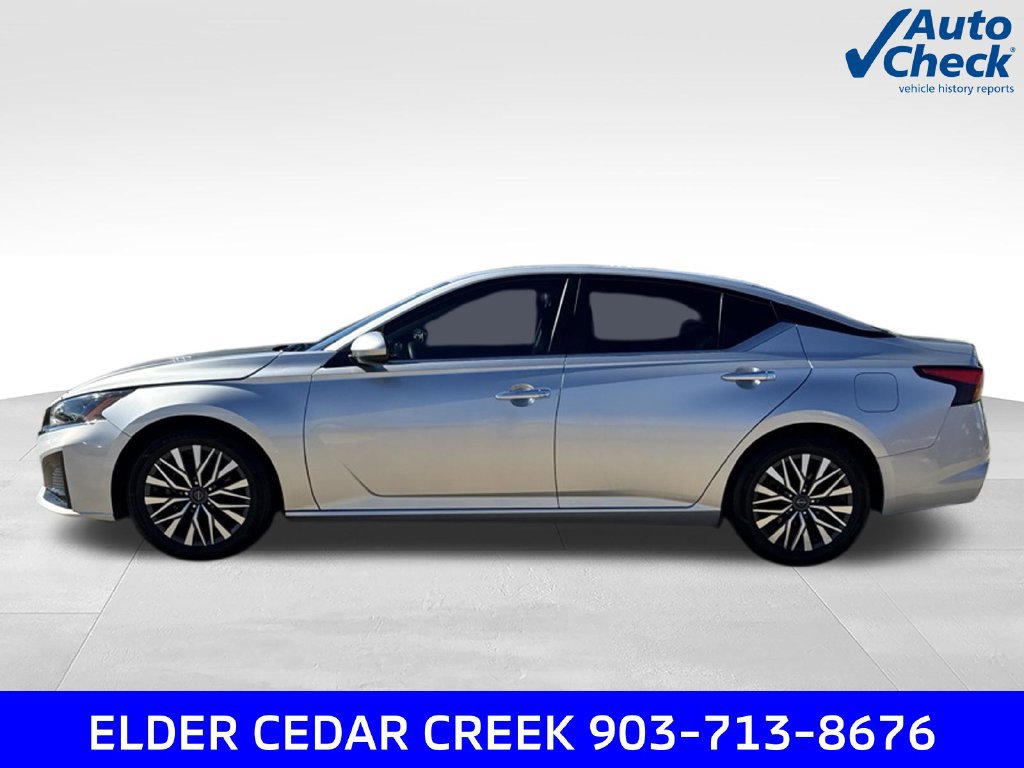 Used 2023 Nissan Altima 2.5 SV FWD image 4