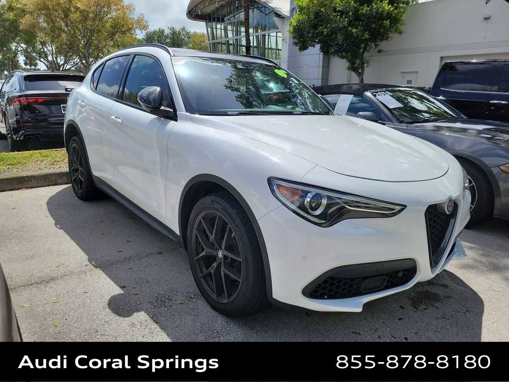 Used 2019 Alfa Romeo Stelvio Ti w/ Nero Edizione image 11