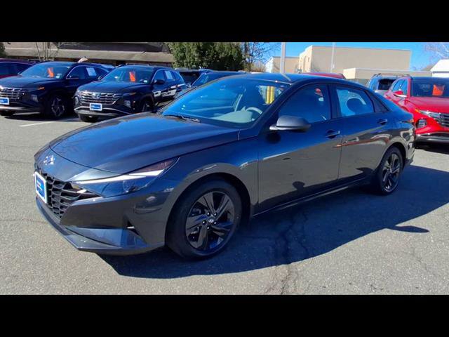 Certified 2023 Hyundai Elantra SEL FWD image 4