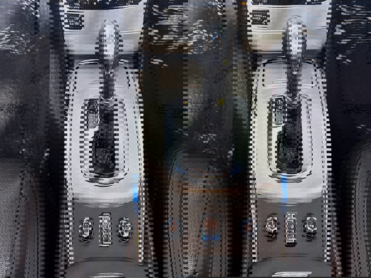 Used 2014 INFINITI Q60 Convertible w/ Premium Package image 19