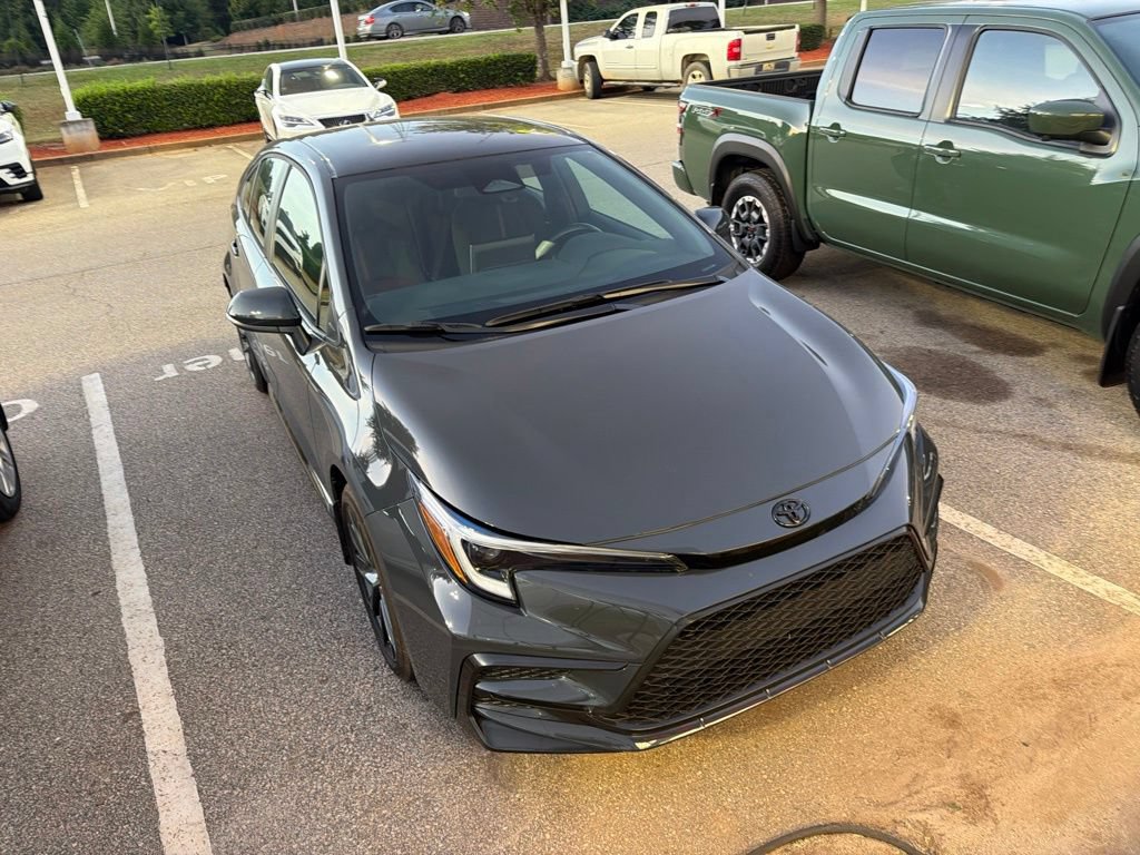 Used 2026 Toyota Corolla SE w/ SE Package FWD image 5