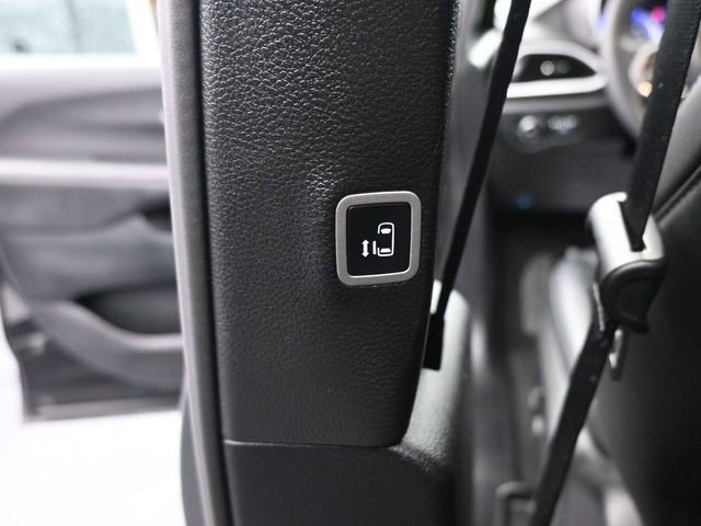 Used 2025 Chrysler Pacifica Select image 12