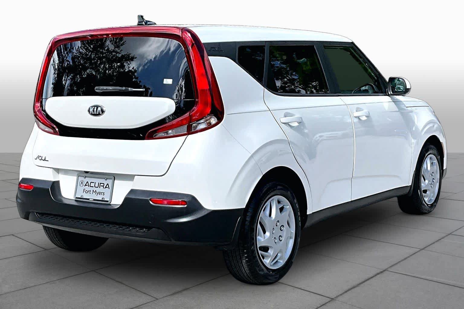 Used 2020 Kia Soul LX FWD image 13