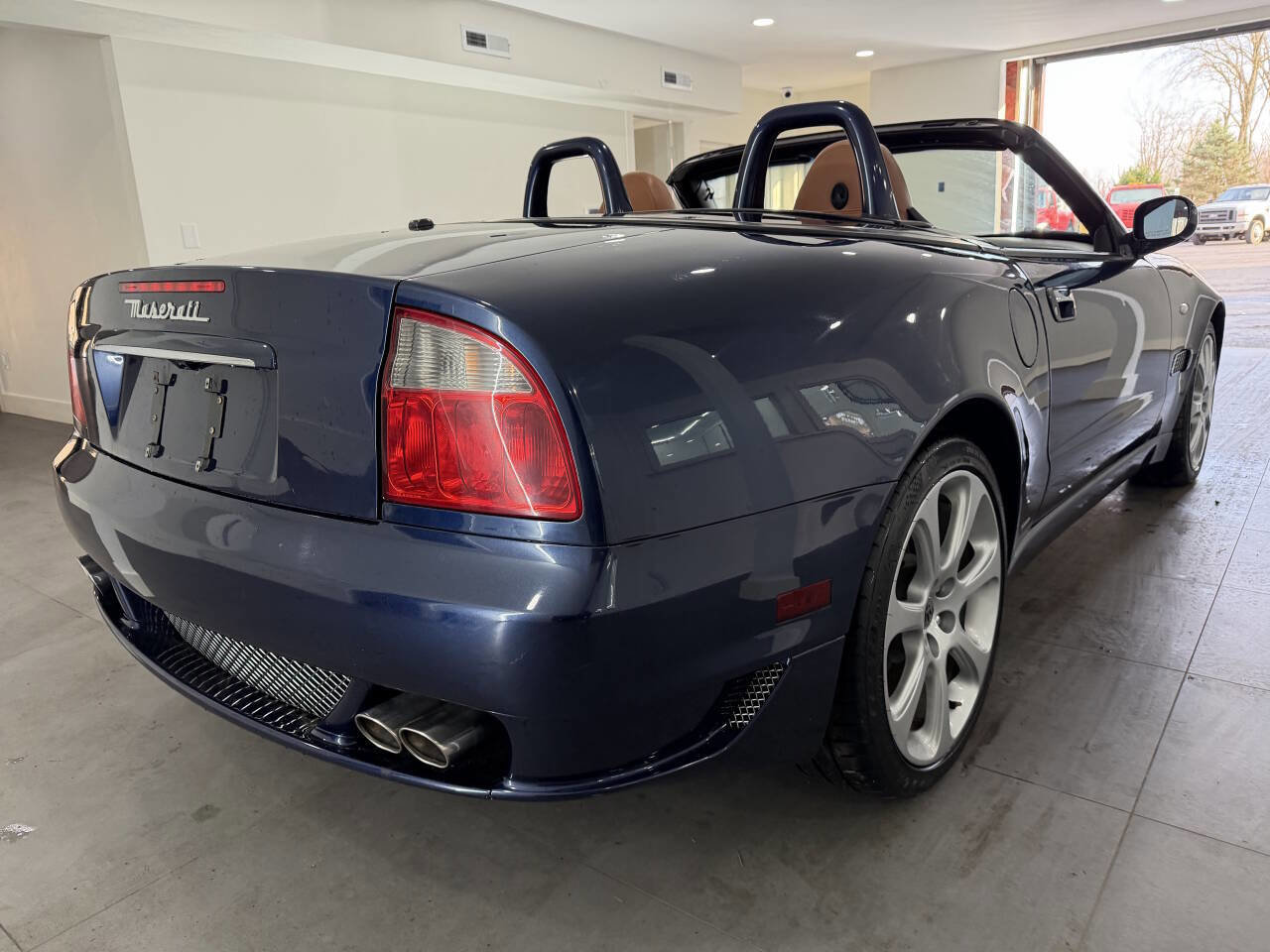 Used 2005 Maserati Spyder GT RWD image 9