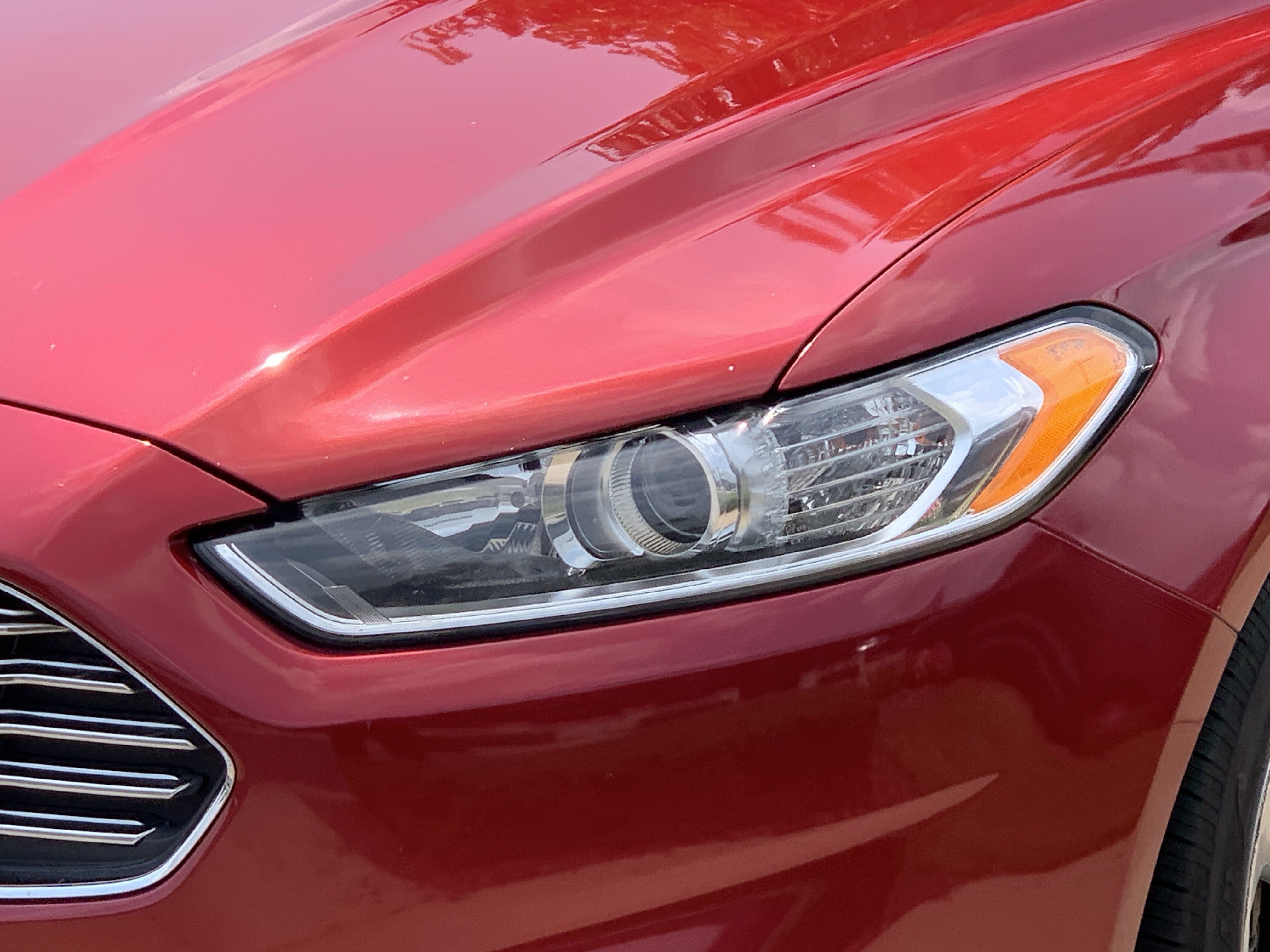 Used 2016 Ford Fusion SE FWD image 6