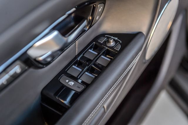 Used 2018 Land Rover Range Rover Evoque HSE Dynamic image 55