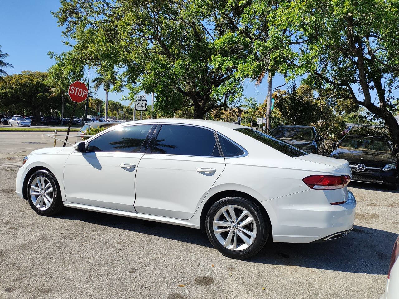 Used 2020 Volkswagen Passat 2.0T SE FWD image 10
