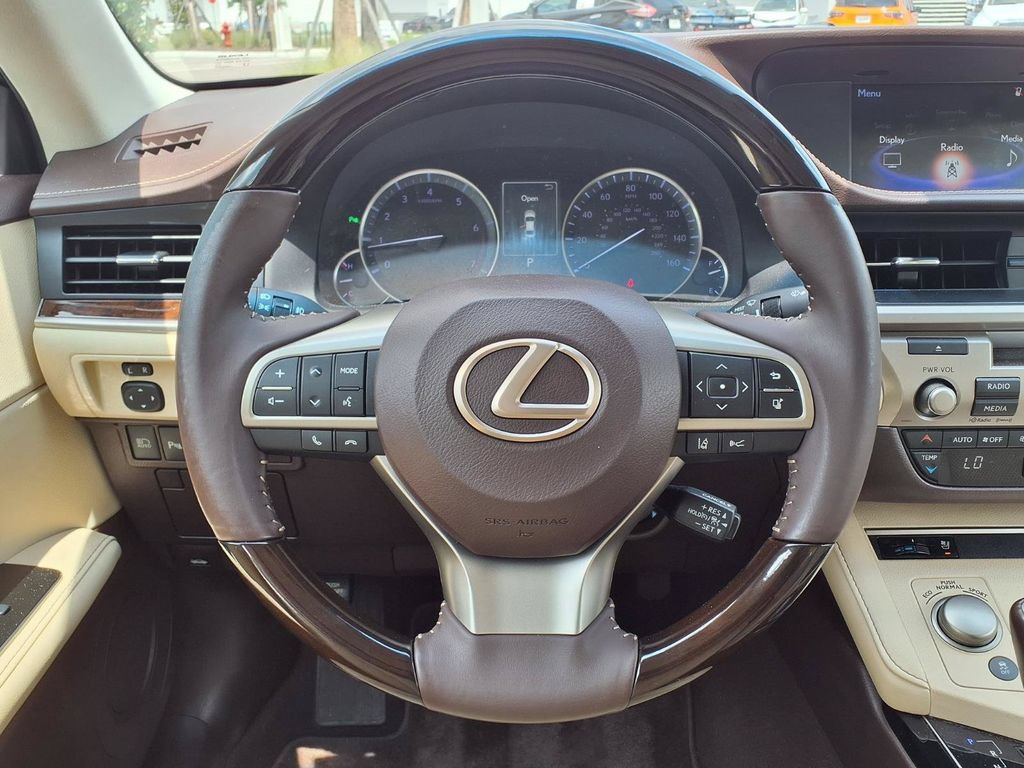 Used 2018 Lexus ES 350 w/ Premier Package FWD image 30