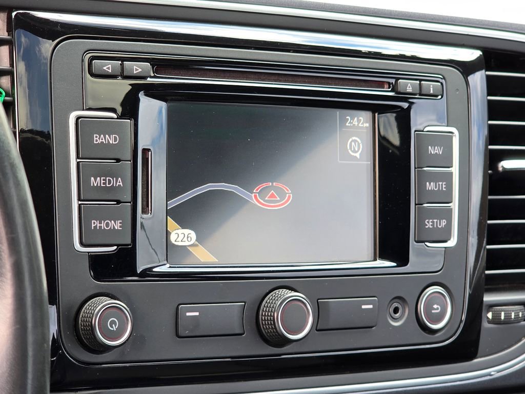 Used 2015 Volkswagen Beetle TDI image 8