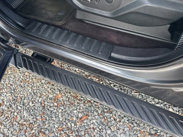 Used 2016 Ford F150 XLT w/ Equipment Group 302A Luxury image 11