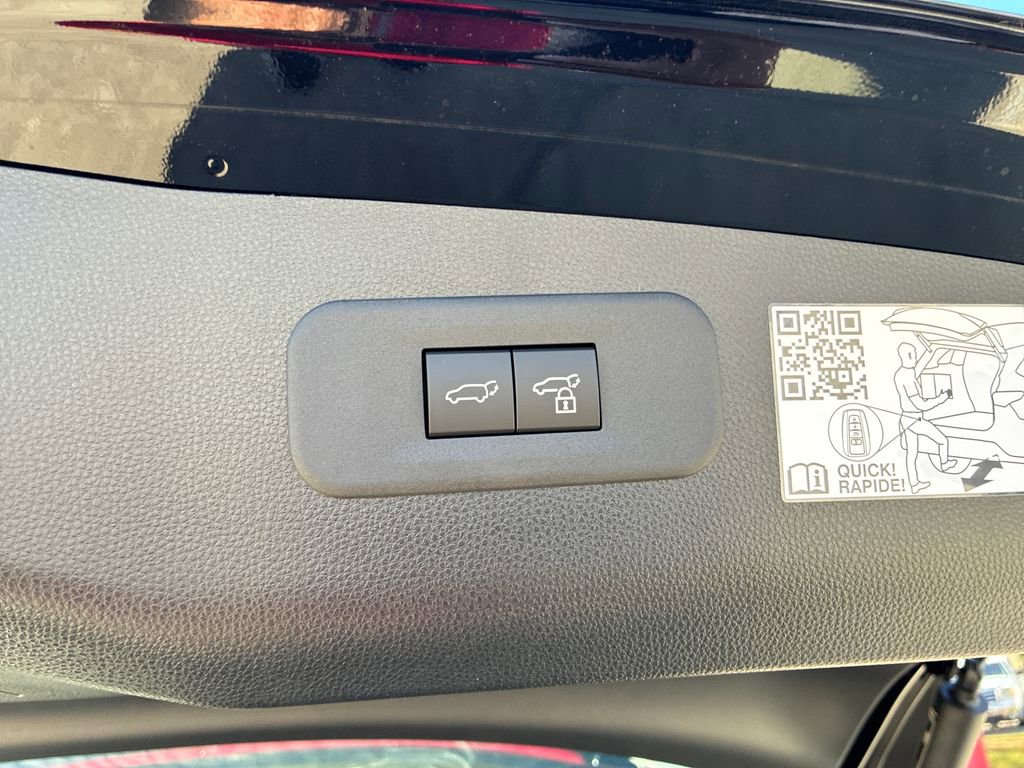 New 2025 Toyota Crown Signia image 33