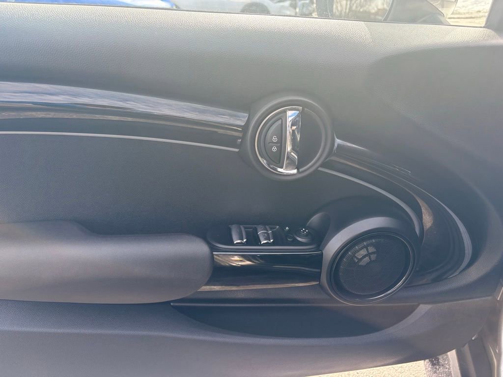 Used 2016 MINI Cooper S image 17