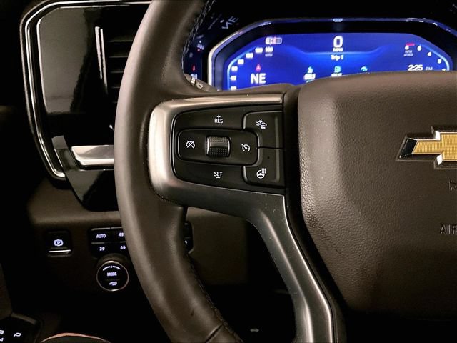 Used 2025 Chevrolet Silverado 2500 LT AWD/4WD image 17