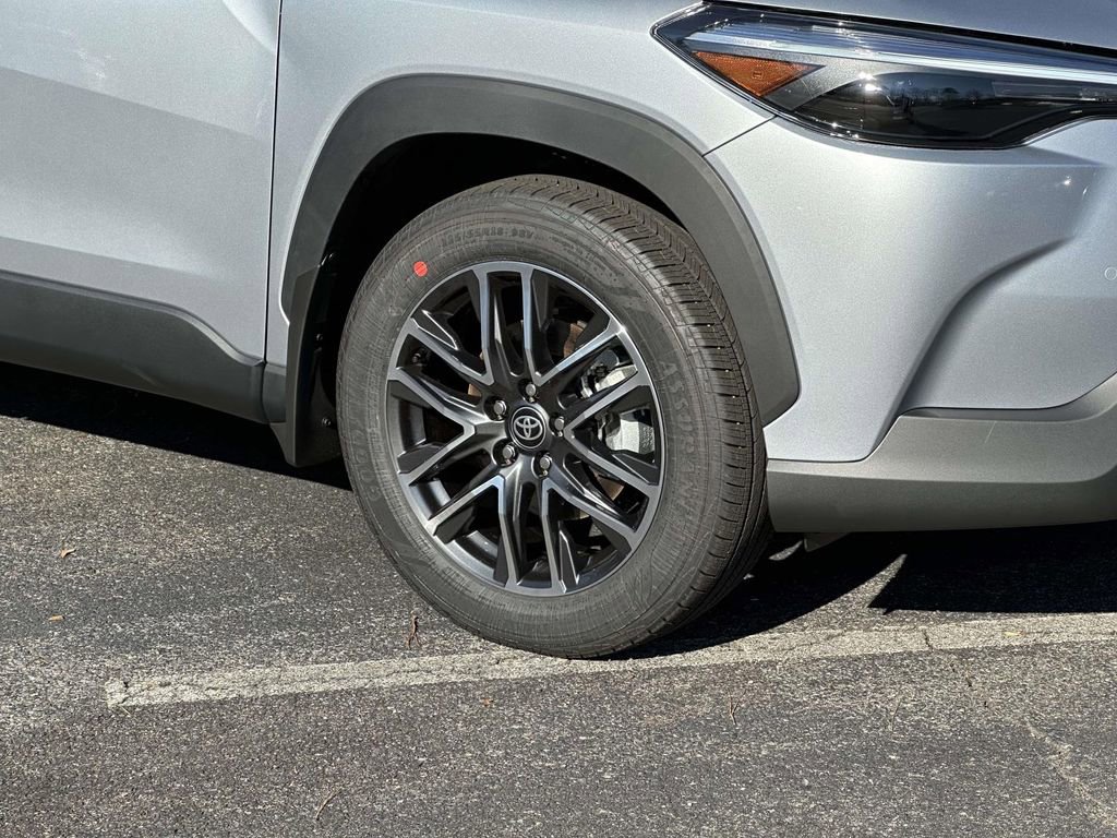 Used 2026 Toyota Corolla Cross XLE w/ Convenience Package image 25