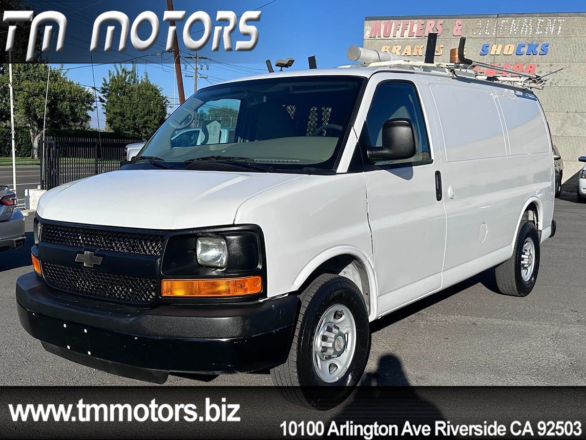 Used 2012 Chevrolet Express 2500 RWD image 1
