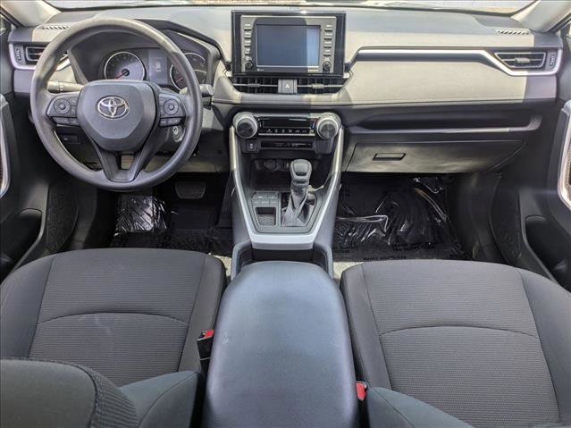 Used 2020 Toyota RAV4 LE FWD image 16