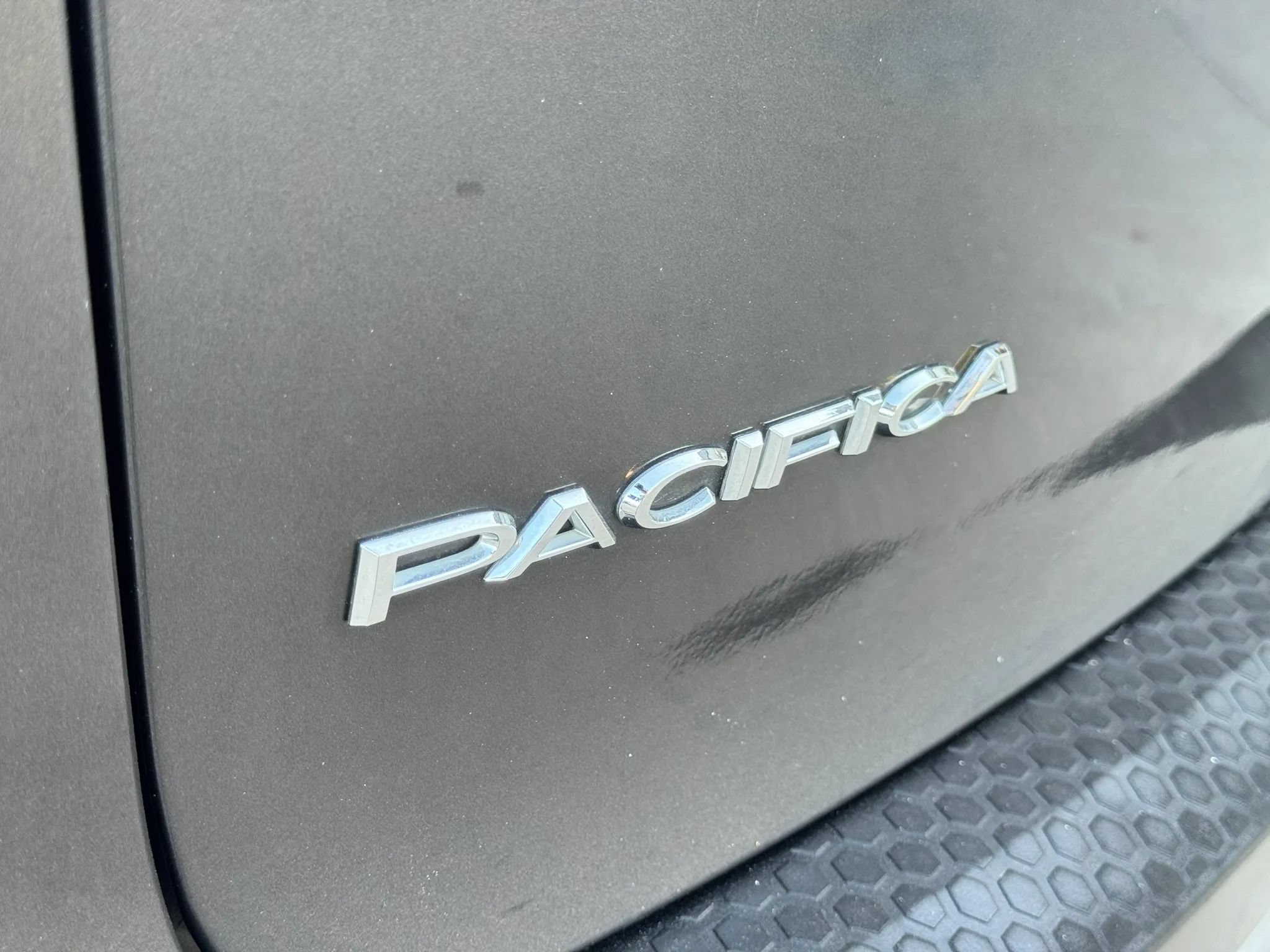 Used 2017 Chrysler Pacifica Touring-L Plus FWD image 49