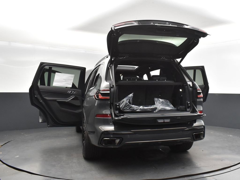 New 2026 BMW X7 xDrive40i w/ Executive Package image 54