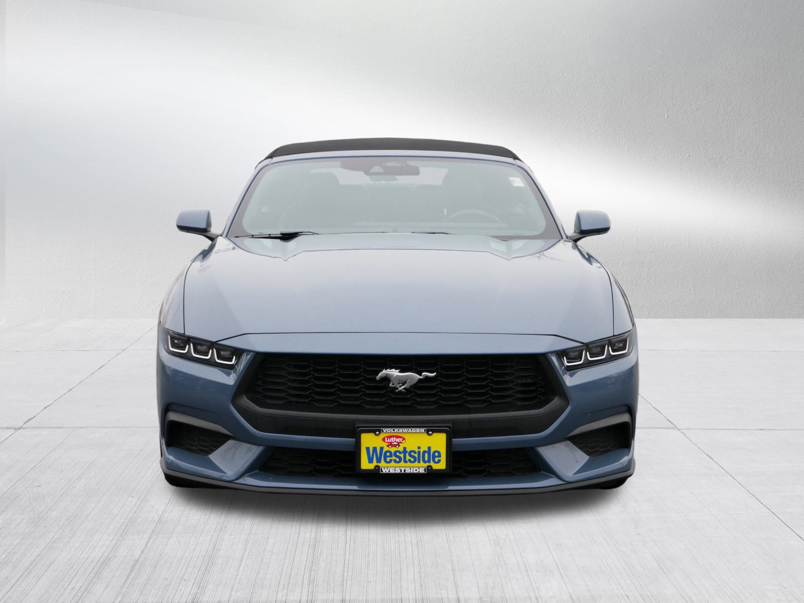 Used 2025 Ford Mustang Premium video 2