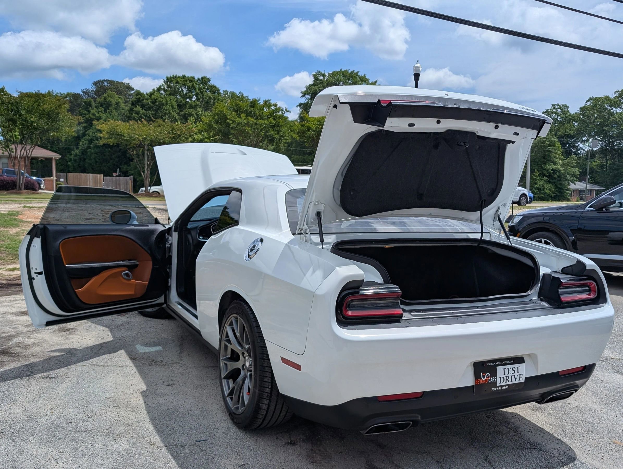 Used 2016 Dodge Challenger SRT w/ Technology Group RWD image 14