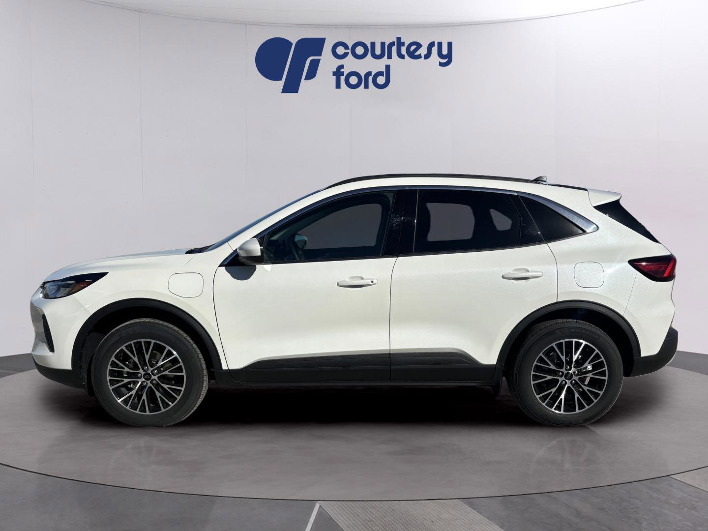 Used 2024 Ford Escape SE image 23