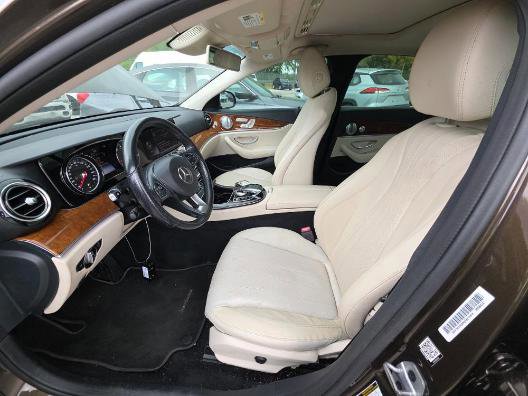 Used 2018 Mercedes-Benz E 300 w/ Premium 1 Package image 4