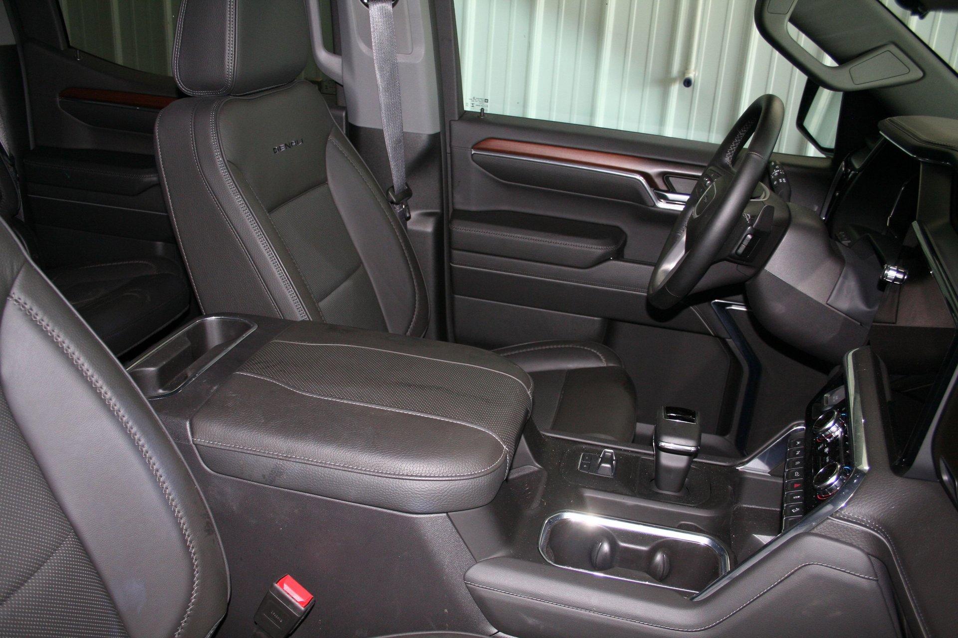 Used 2024 GMC Sierra 1500 Denali w/ Denali Reserve Package image 32