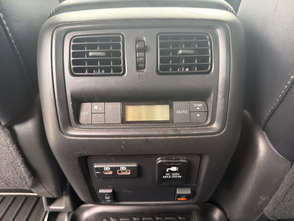Used 2020 Nissan Pathfinder SL AWD/4WD image 30