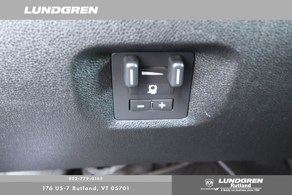 Used 2011 Chevrolet Silverado 2500 LTZ w/ LTZ Plus Package image 26