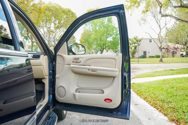 Used 2009 Cadillac Escalade AWD image 71