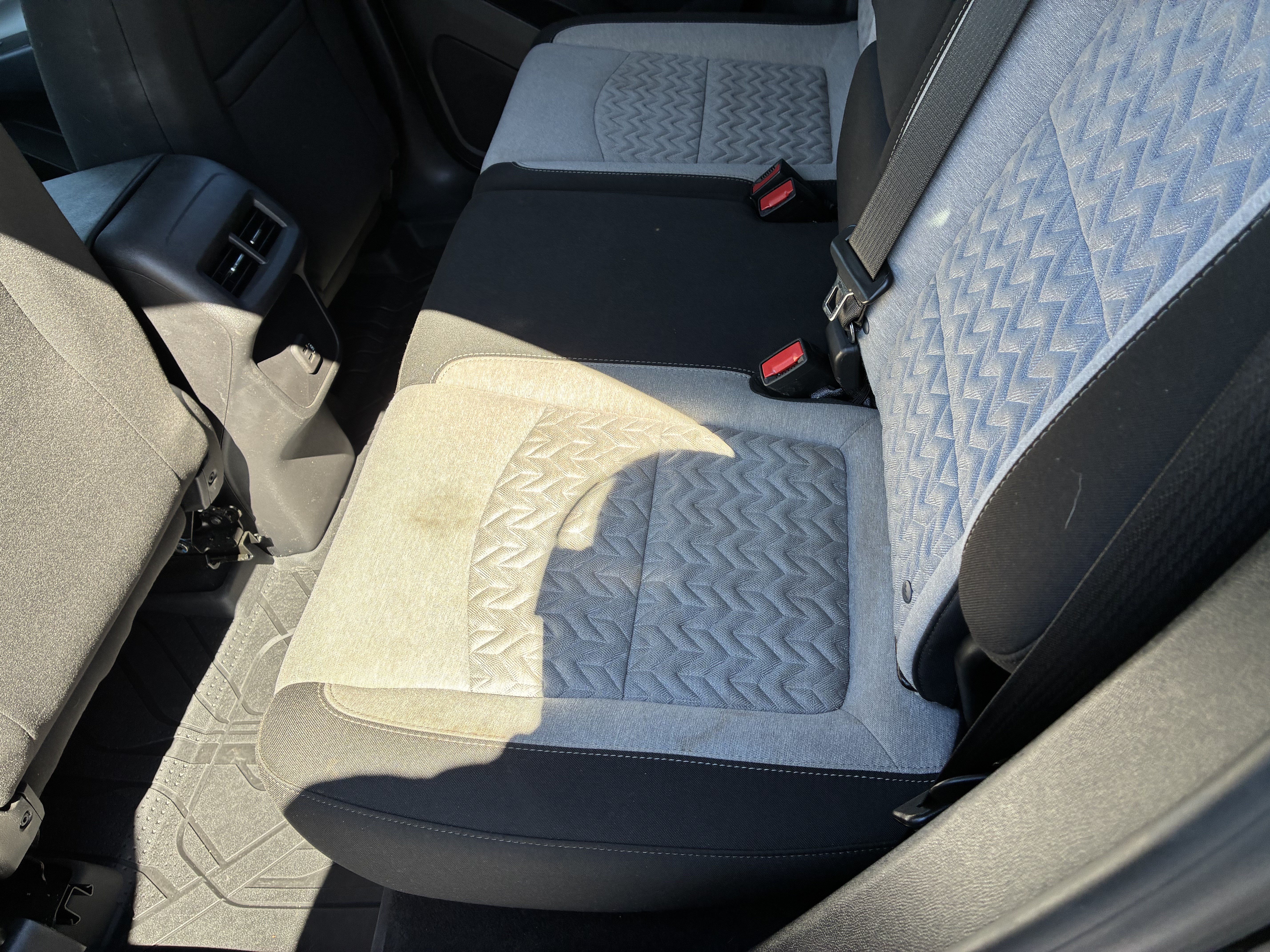 Used 2023 Chevrolet Equinox LS FWD image 14