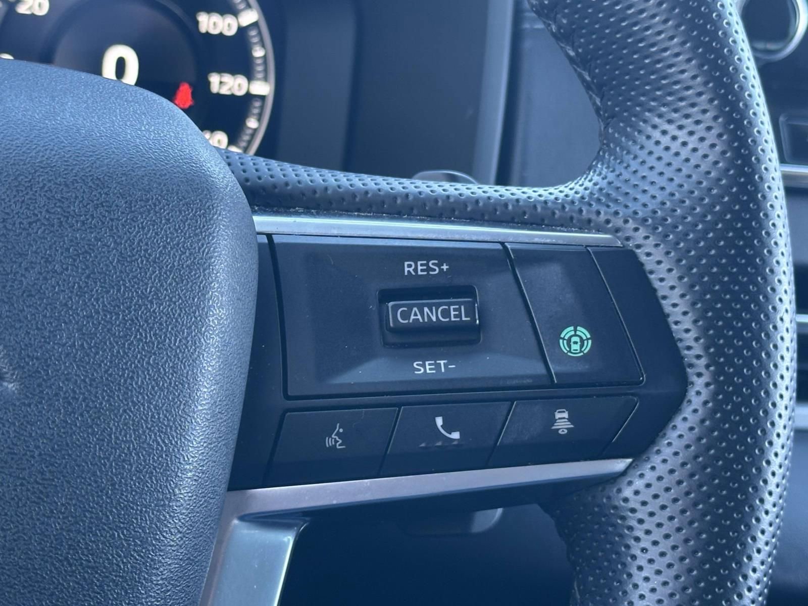 Used 2023 Mitsubishi Outlander SE image 23