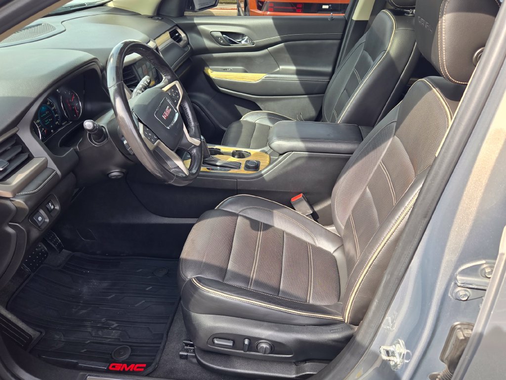 Used 2019 GMC Acadia Denali w/ Technology Package AWD/4WD image 34