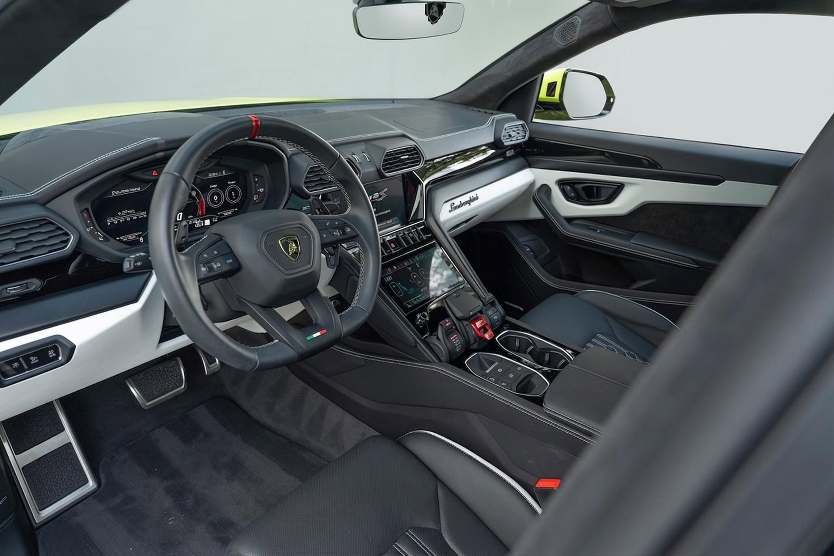 Used 2023 Lamborghini Urus S AWD/4WD image 8