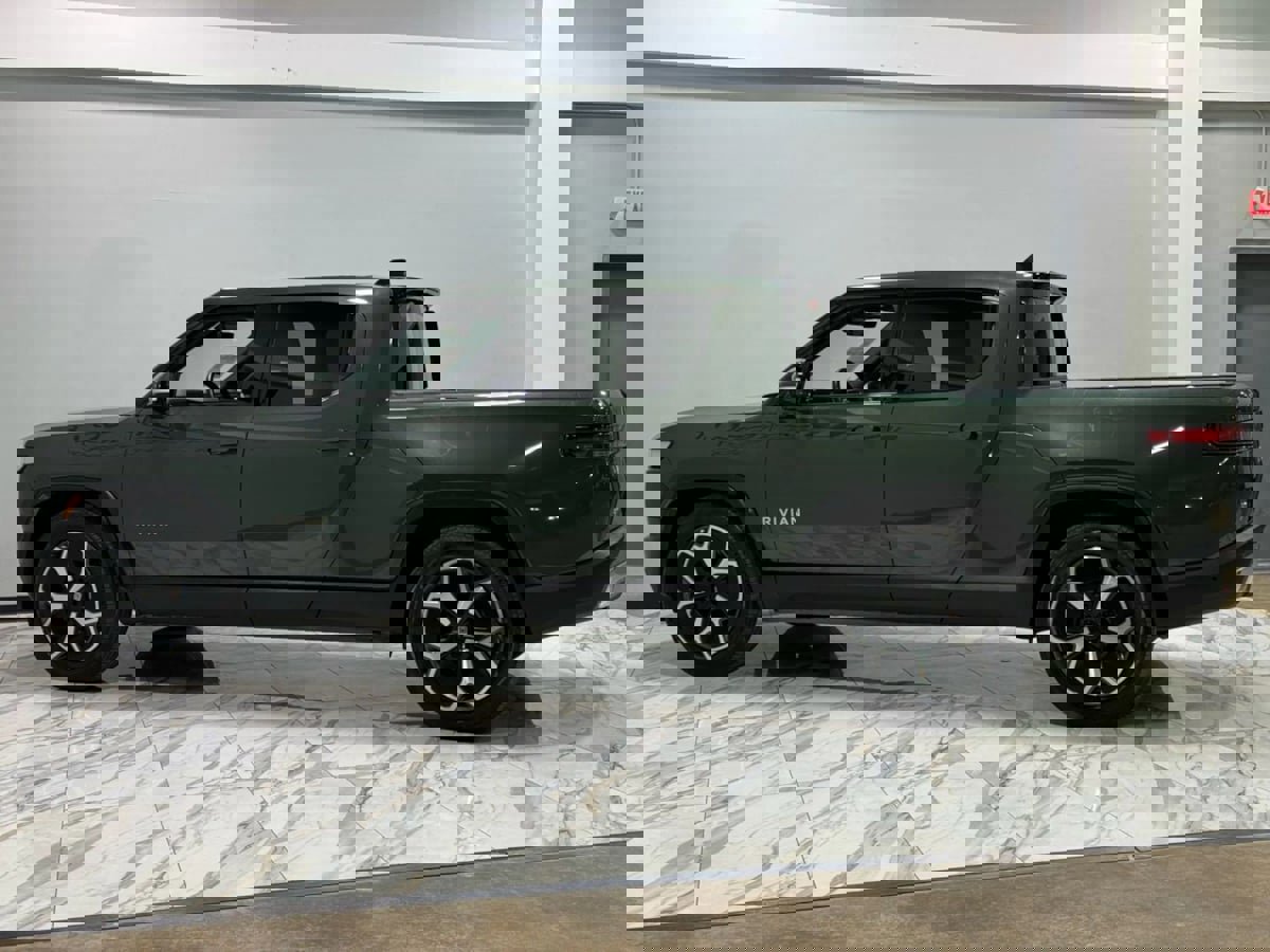 Used 2022 Rivian R1T Adventure image 9