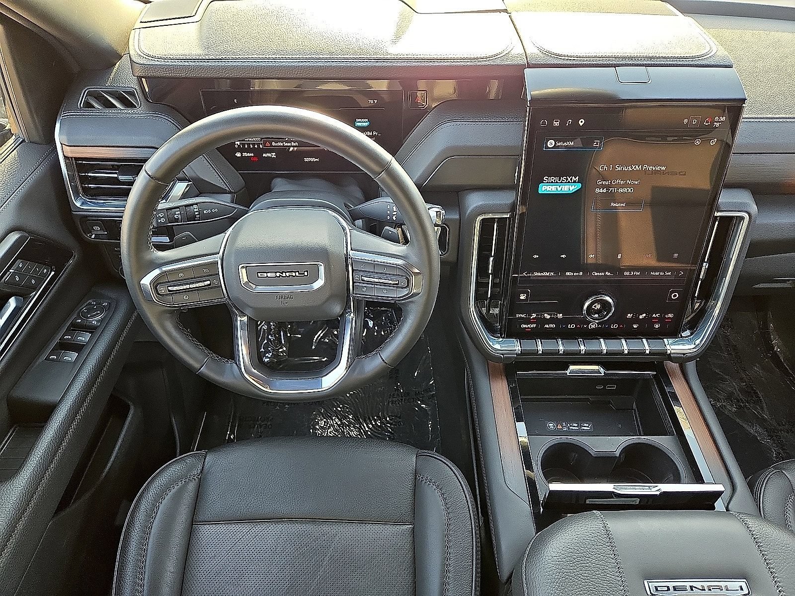 Used 2025 GMC Yukon Denali AWD/4WD image 19