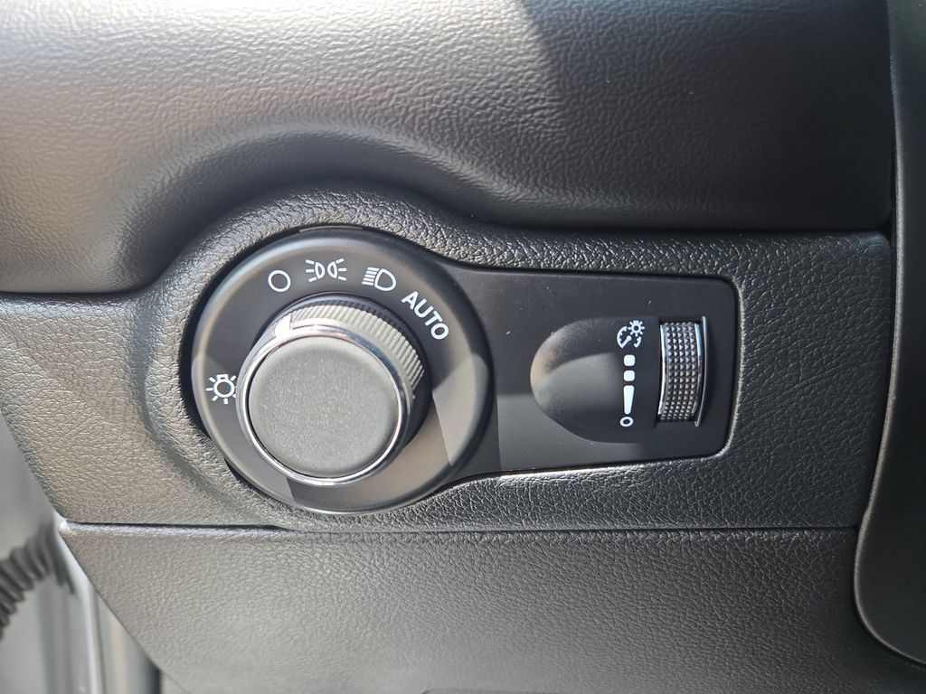 Used 2024 Dodge Durango R/T AWD/4WD image 24