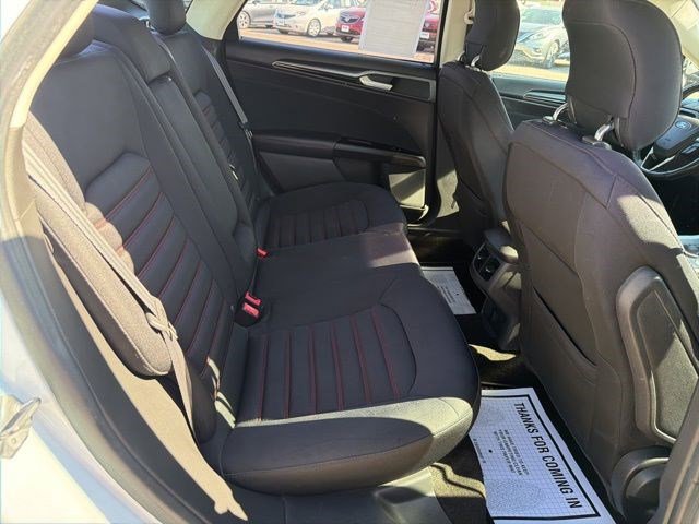 Used 2014 Ford Fusion SE FWD image 17