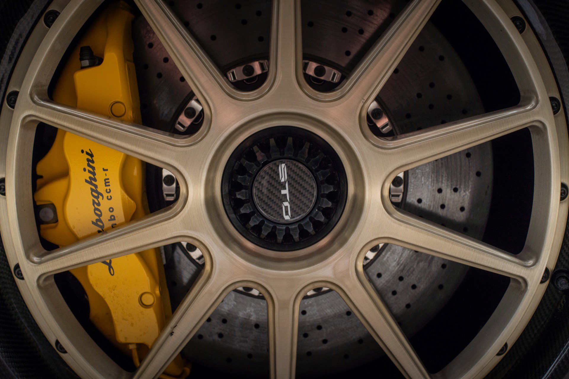 Used 2024 Lamborghini Huracan STO image 6